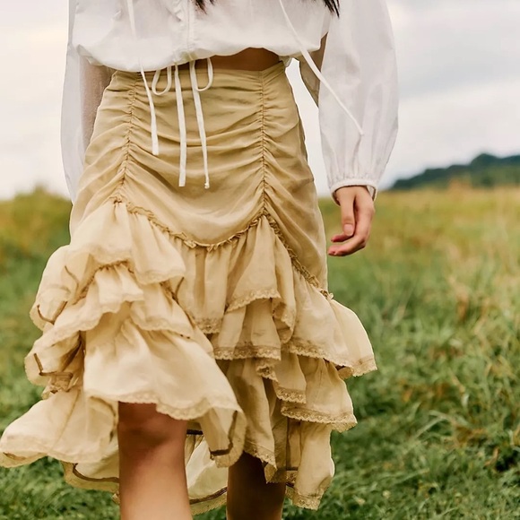 Free People Dresses & Skirts - NWT FREE PEOPLE Calliope Ruffle Midi Skirt